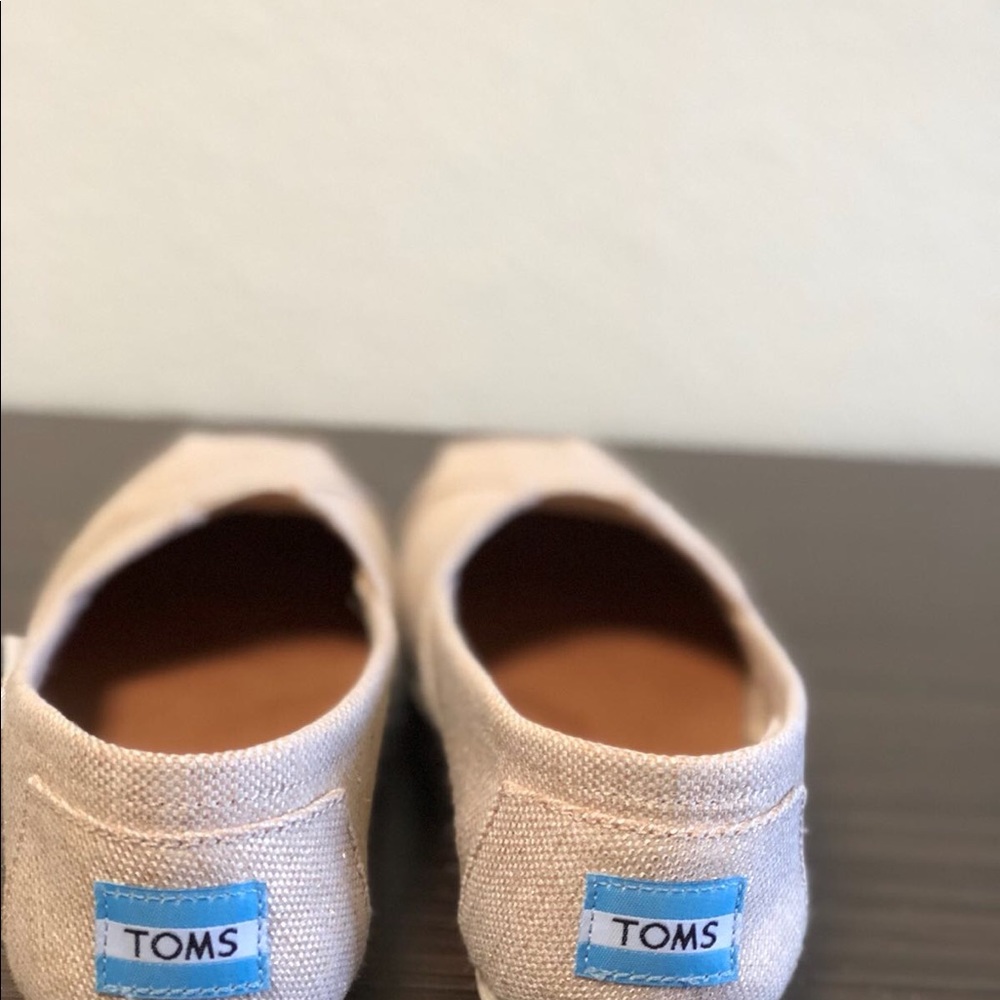 Toms shoes - Picture 1 of 3